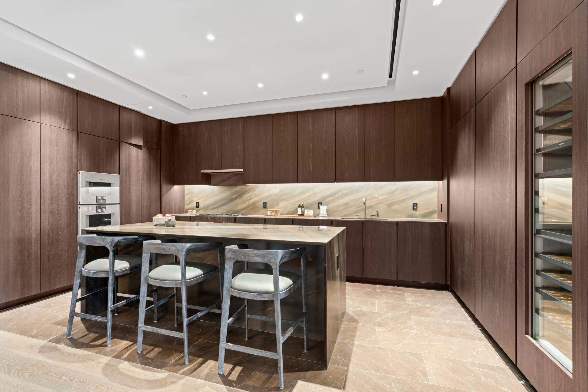 Condo 5th Avenue  Manhattan, NY 10019, MLS-807393-4