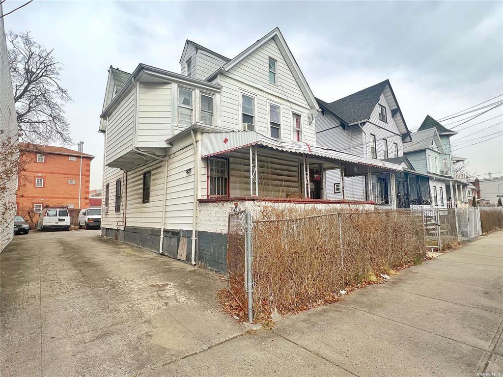 Single Family 90  Queens, NY 11435, MLS-807473-2