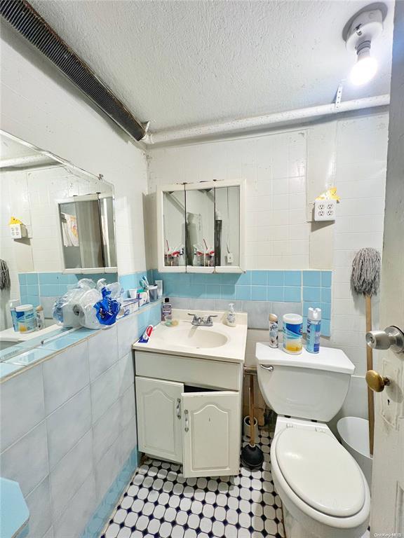 Single Family 90  Queens, NY 11435, MLS-807473-9