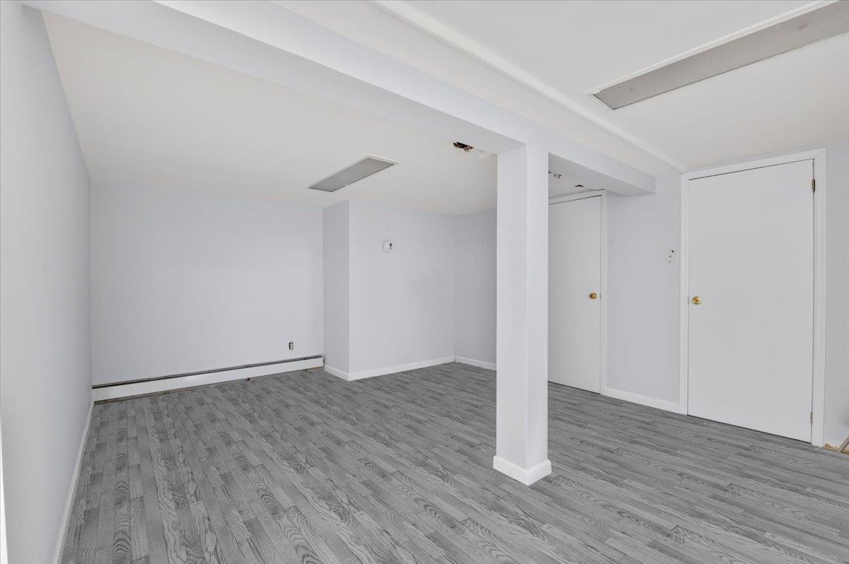 Single Family Buckingham  Nassau County, NY 11516, MLS-807516-25