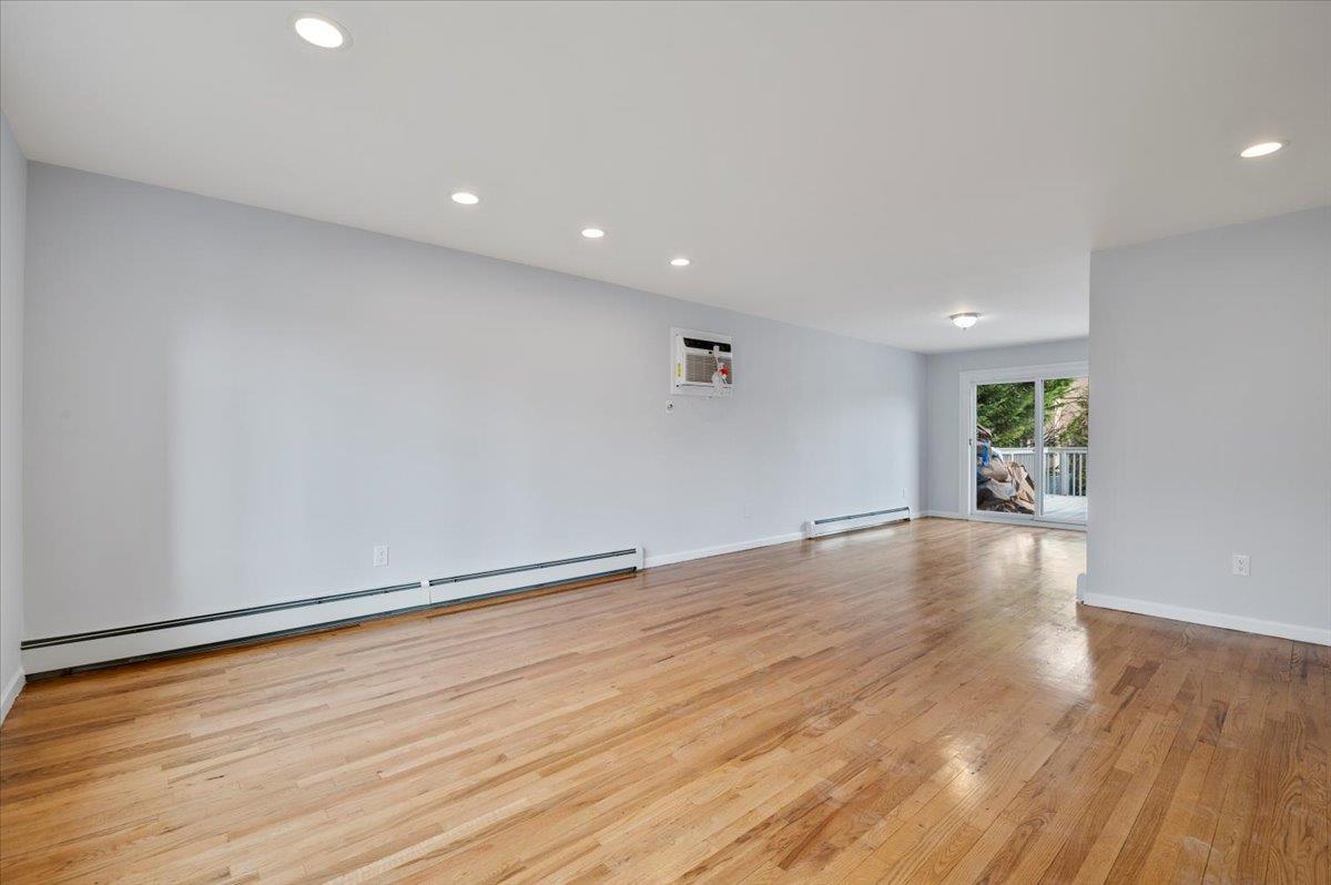 Single Family Buckingham  Nassau County, NY 11516, MLS-807516-7