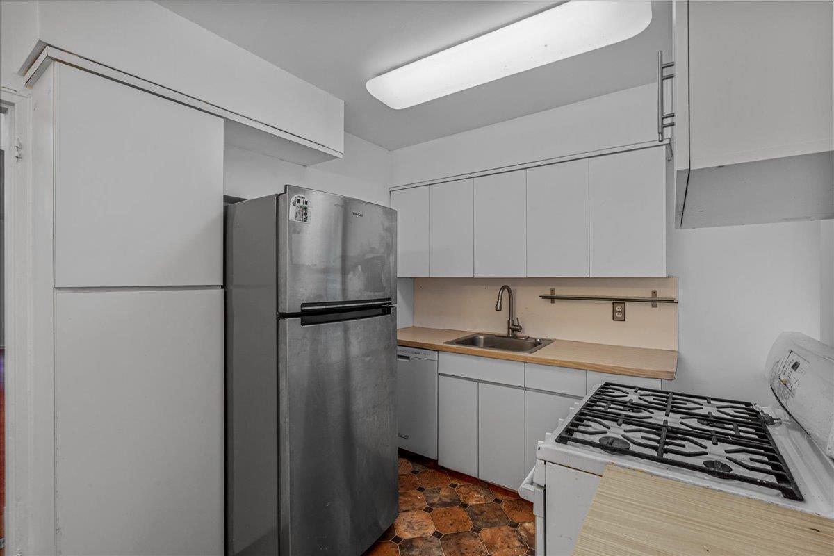 Coop Ave  Queens, NY 11367, MLS-807569-21