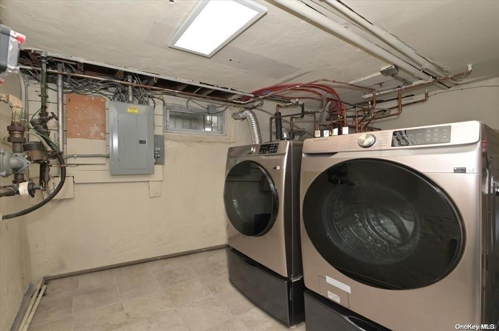 Single Family Main  Queens, NY 11367, MLS-807652-21