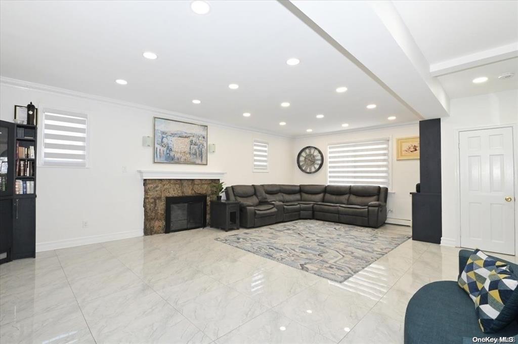 Single Family Main  Queens, NY 11367, MLS-807652-3