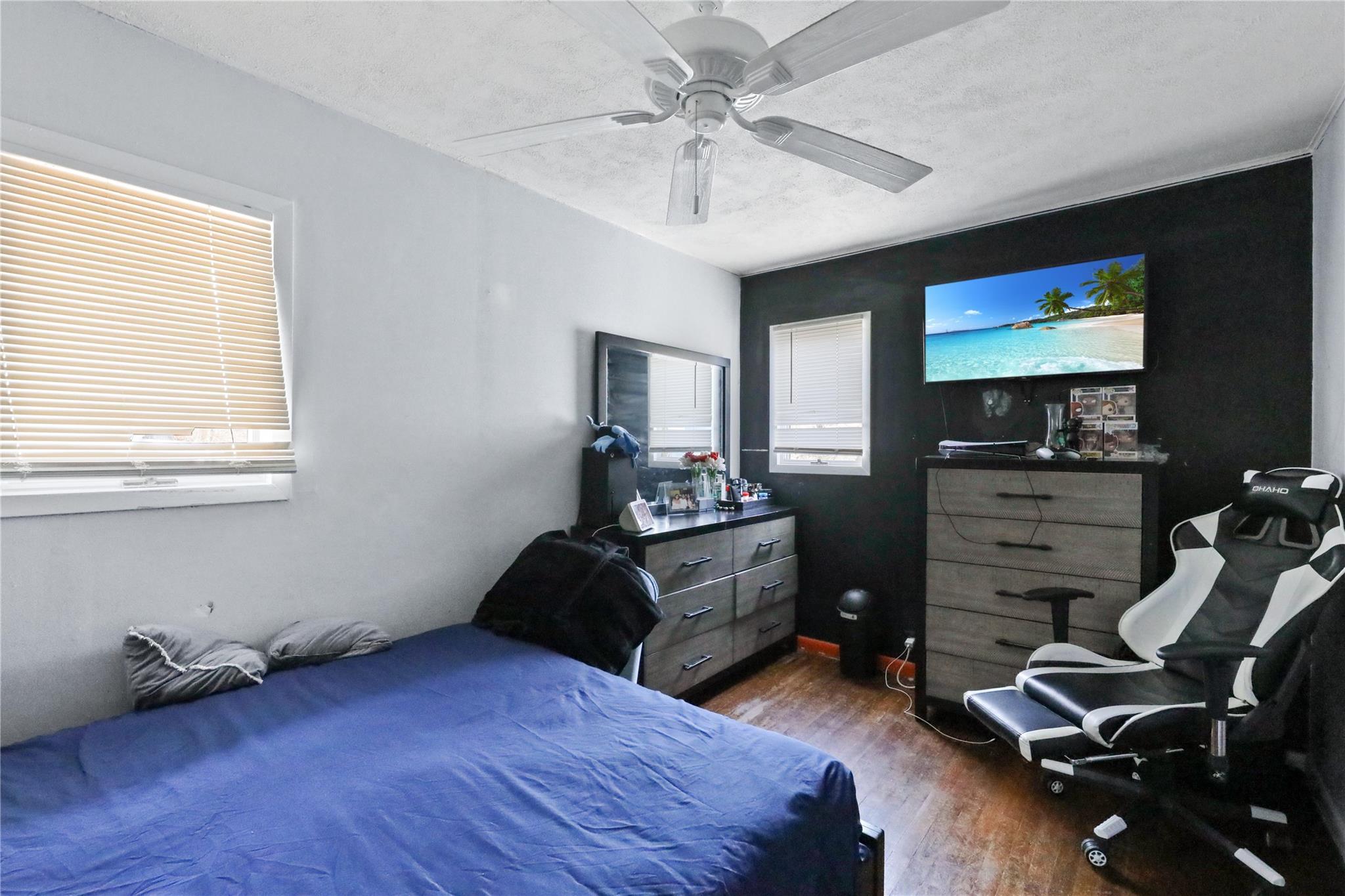Single Family Birch  Suffolk County, NY 11901, MLS-807676-10