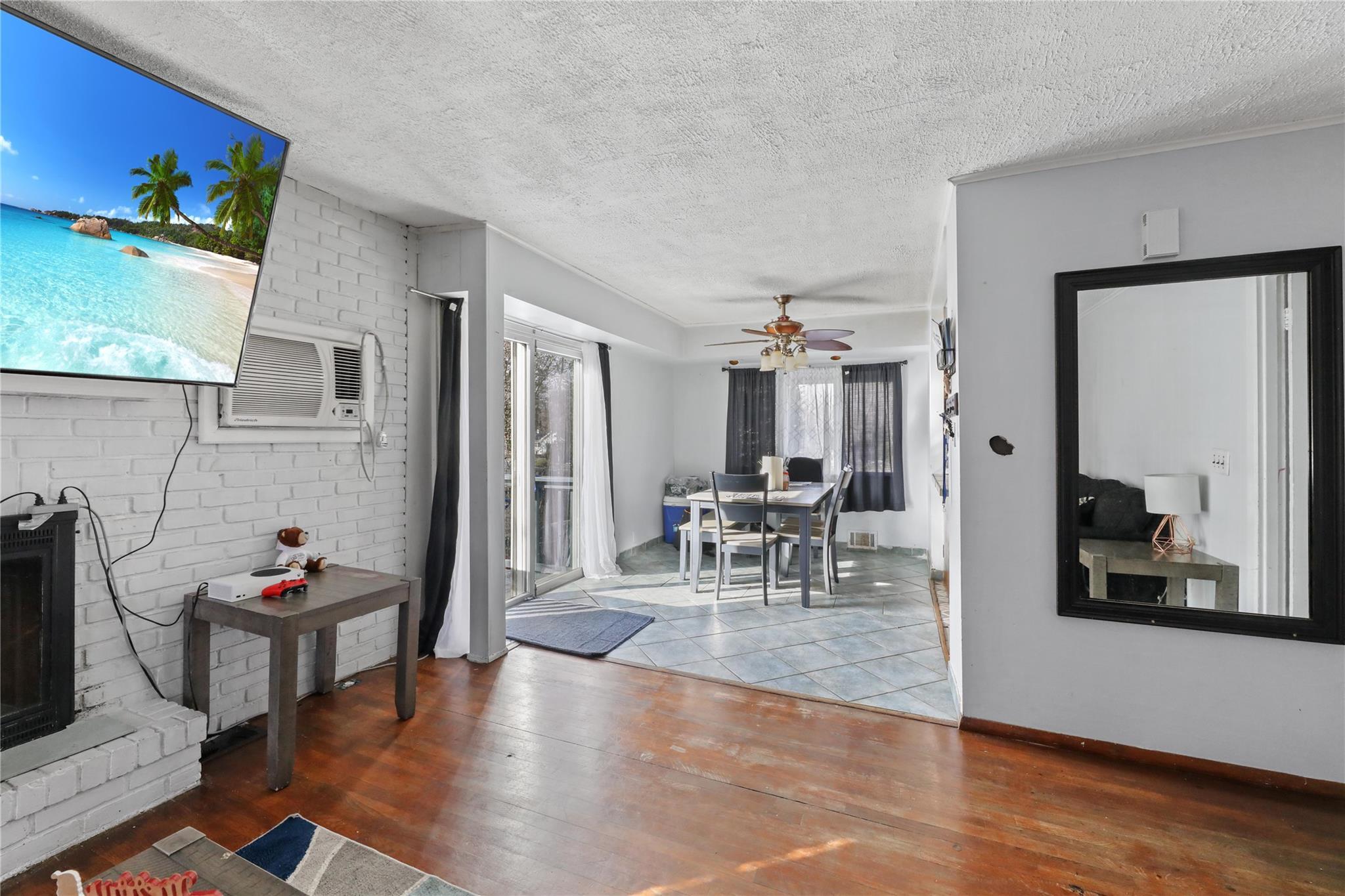 Single Family Birch  Suffolk County, NY 11901, MLS-807676-5