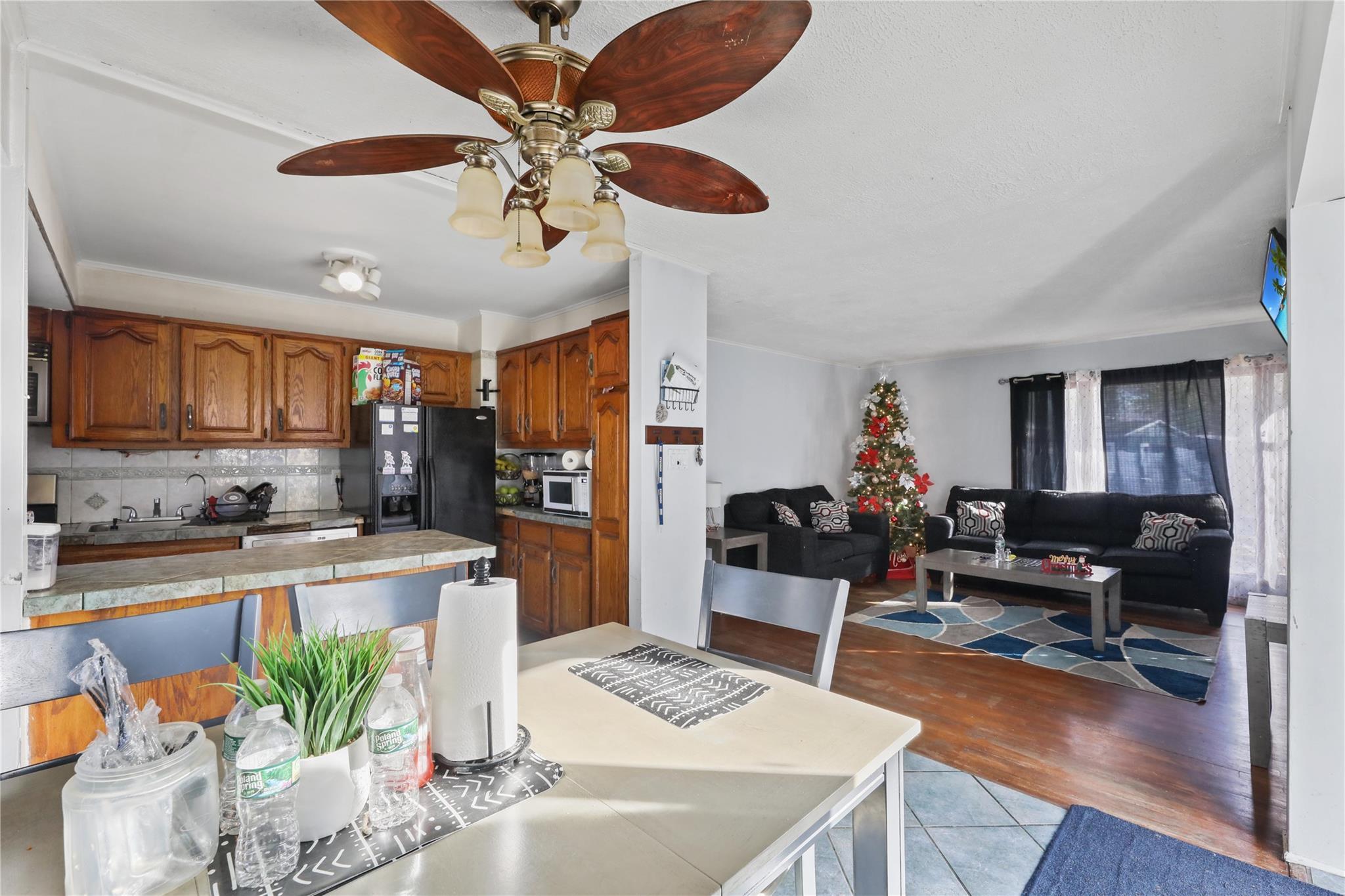 Single Family Birch  Suffolk County, NY 11901, MLS-807676-6
