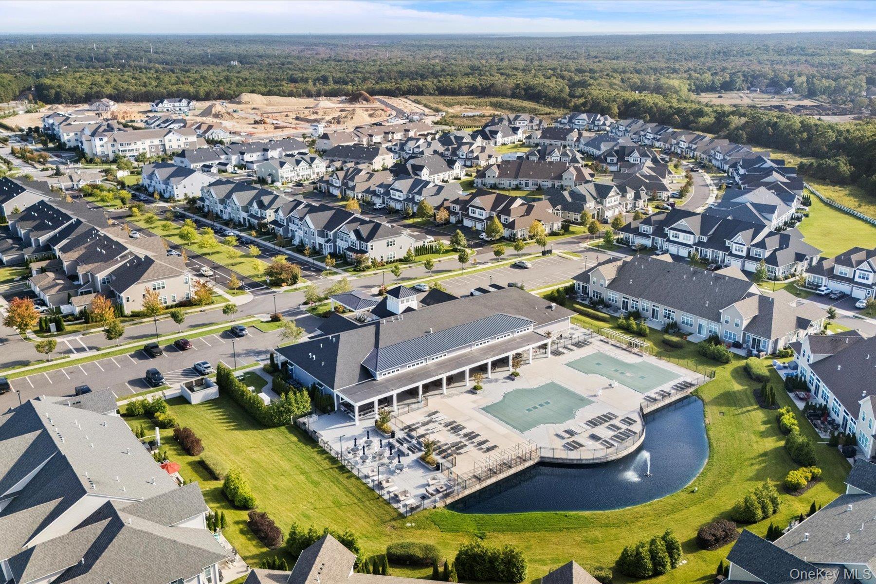 Condo Silver Timber  Suffolk County, NY 11980, MLS-807740-23