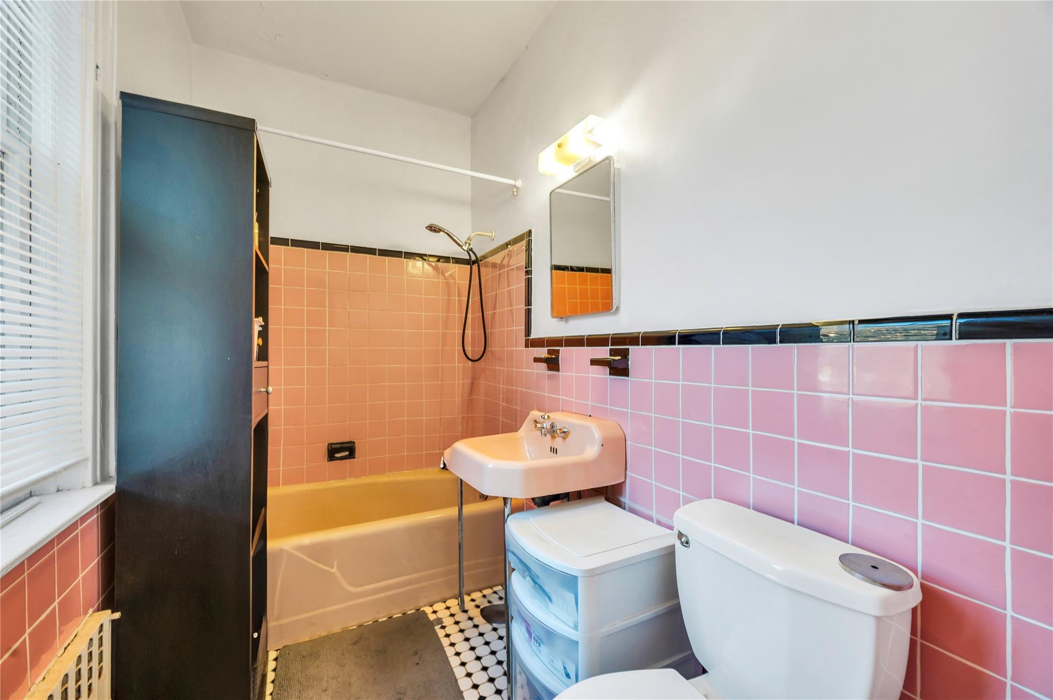 Single Family 77th  Queens, NY 11372, MLS-807768-19