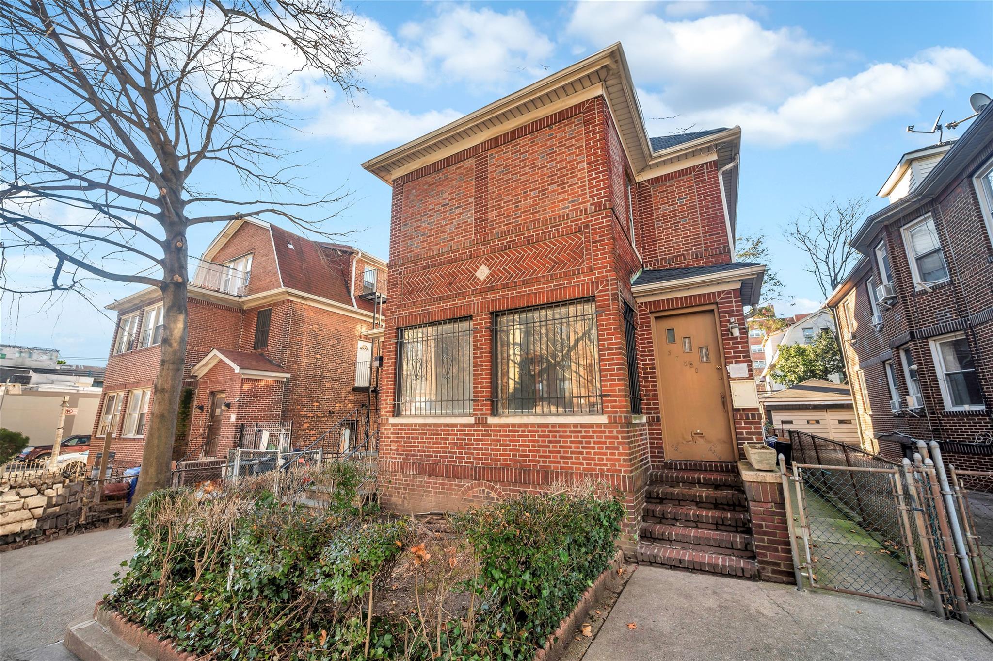 Single Family 77th  Queens, NY 11372, MLS-807768-6