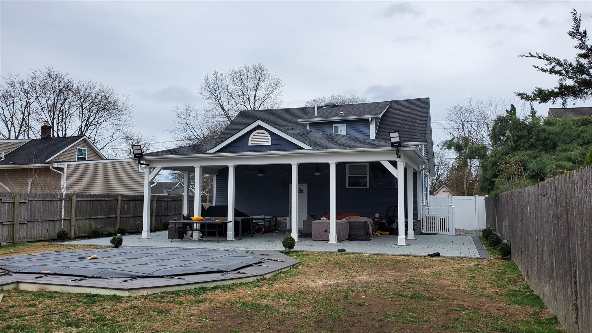 Single Family Oak  Suffolk County, NY 11751, MLS-807789-13