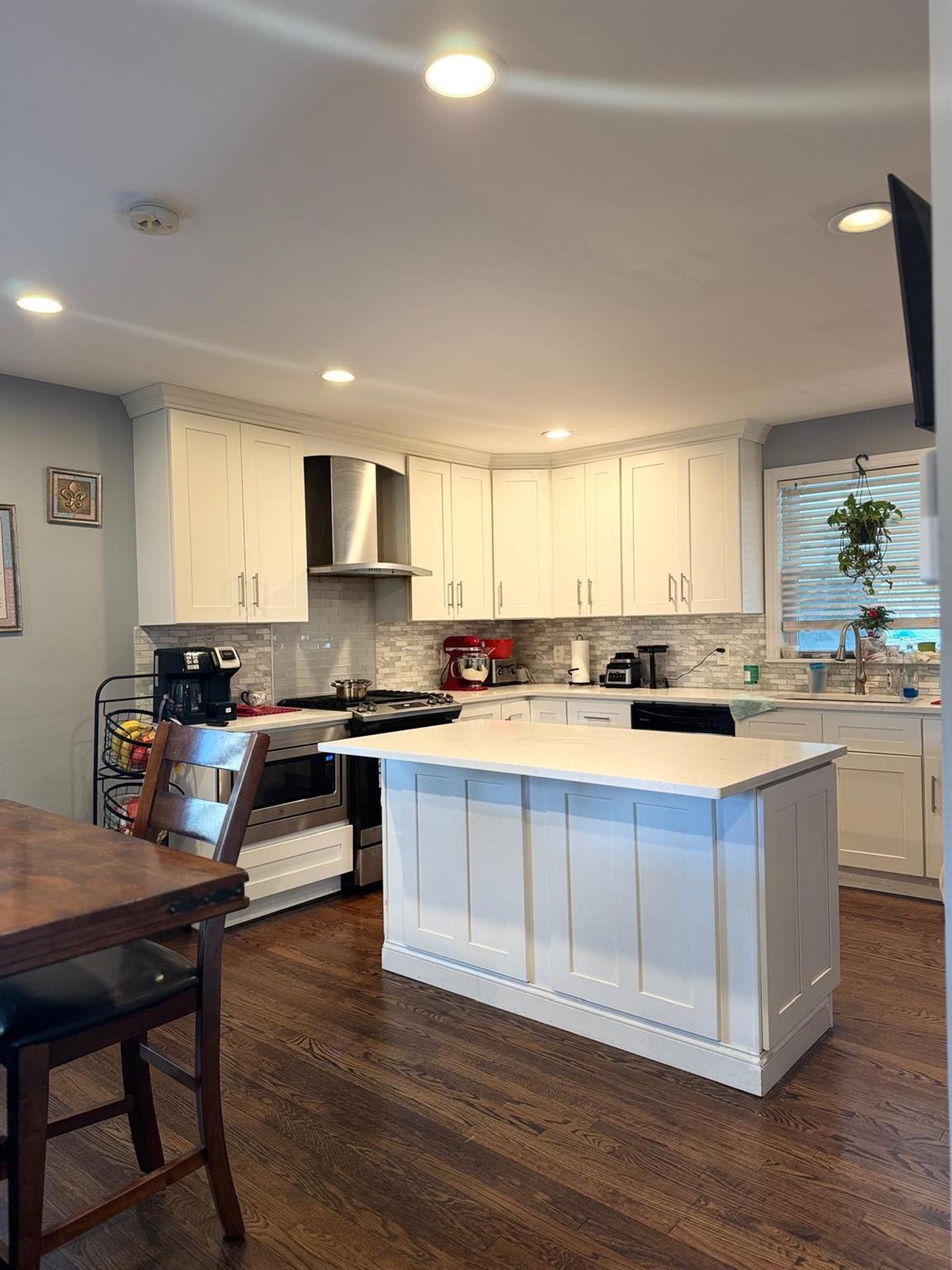 Single Family Oak  Suffolk County, NY 11751, MLS-807789-2