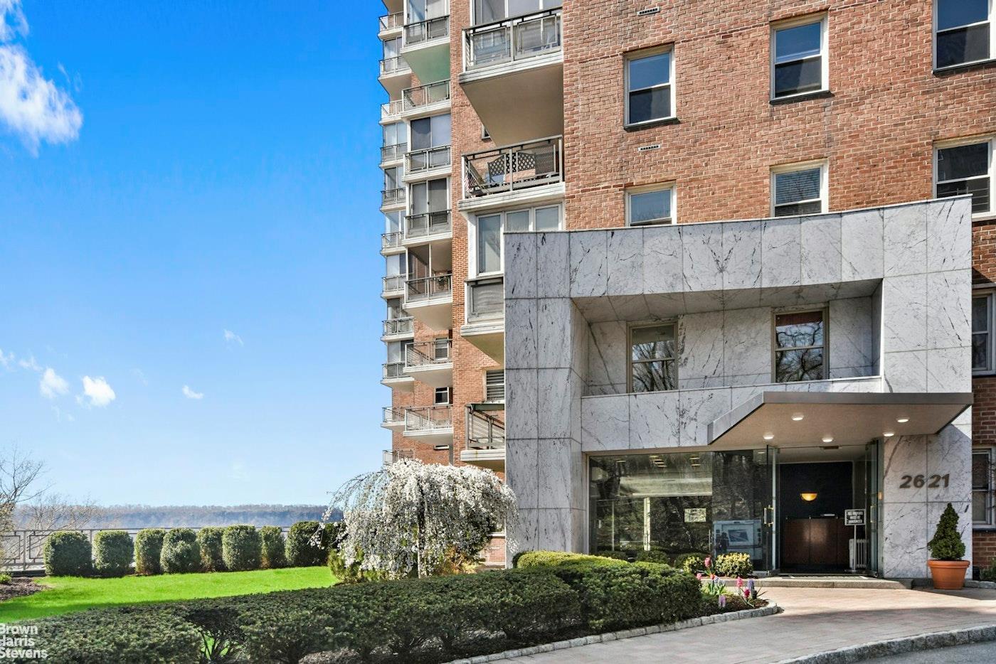 Coop Palisade  Bronx, NY 10463, MLS-807803-15
