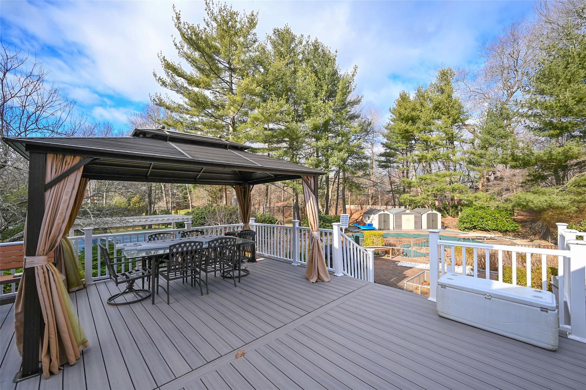 Single Family Annandale  Nassau County, NY 11791, MLS-807913-24