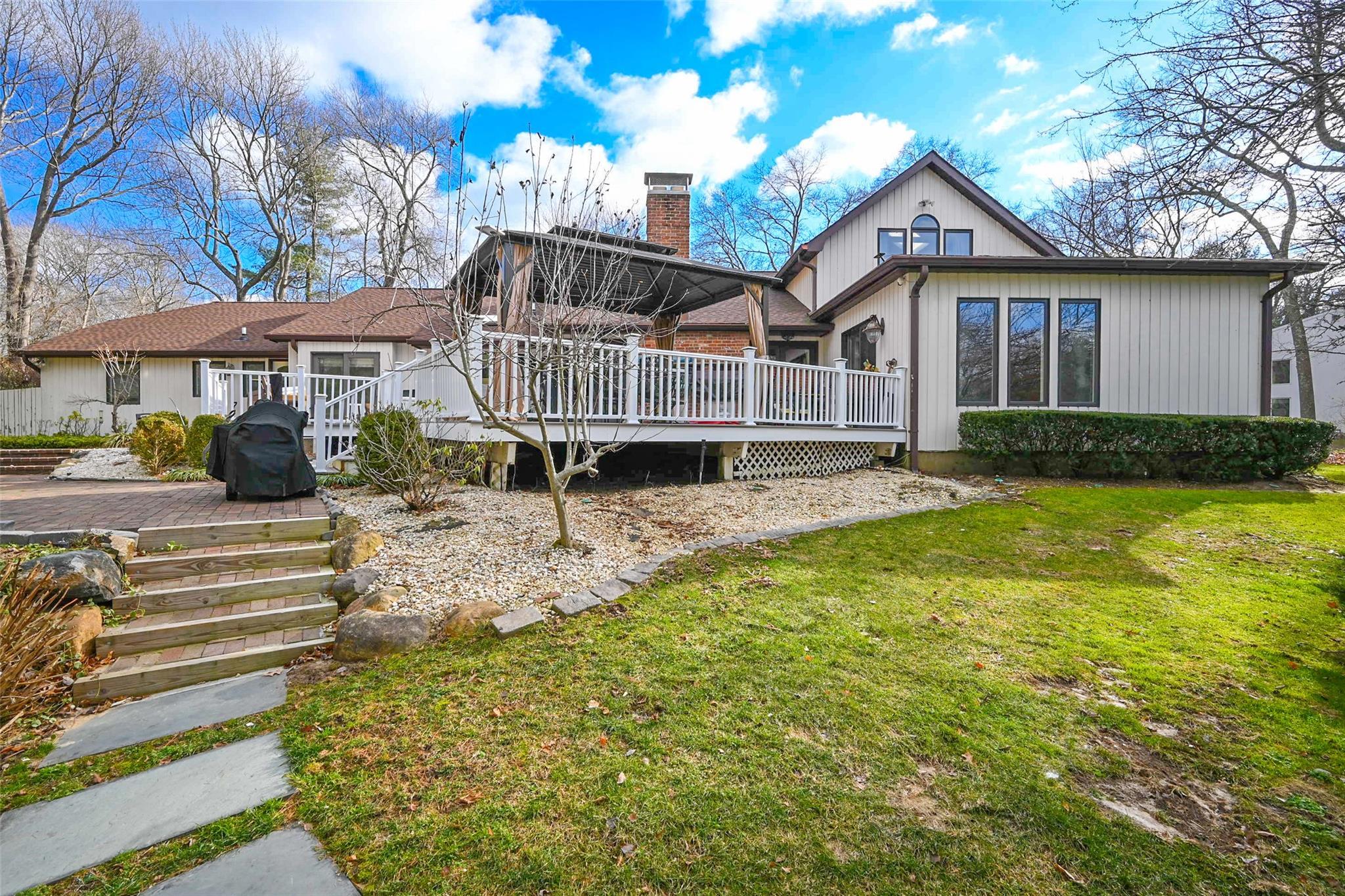 Single Family Annandale  Nassau County, NY 11791, MLS-807913-25