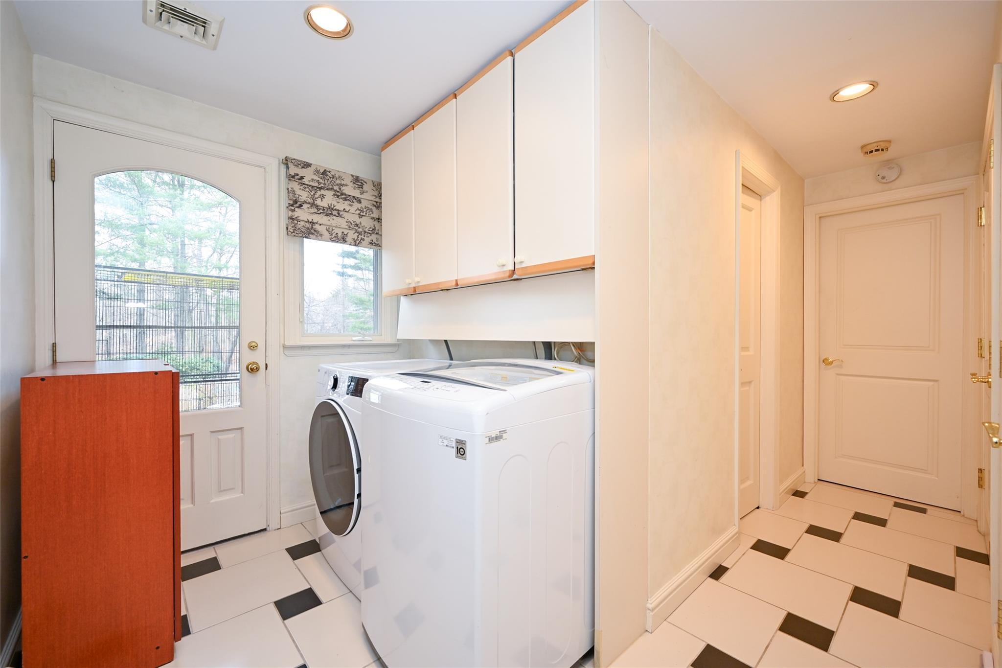 Single Family Annandale  Nassau County, NY 11791, MLS-807913-7