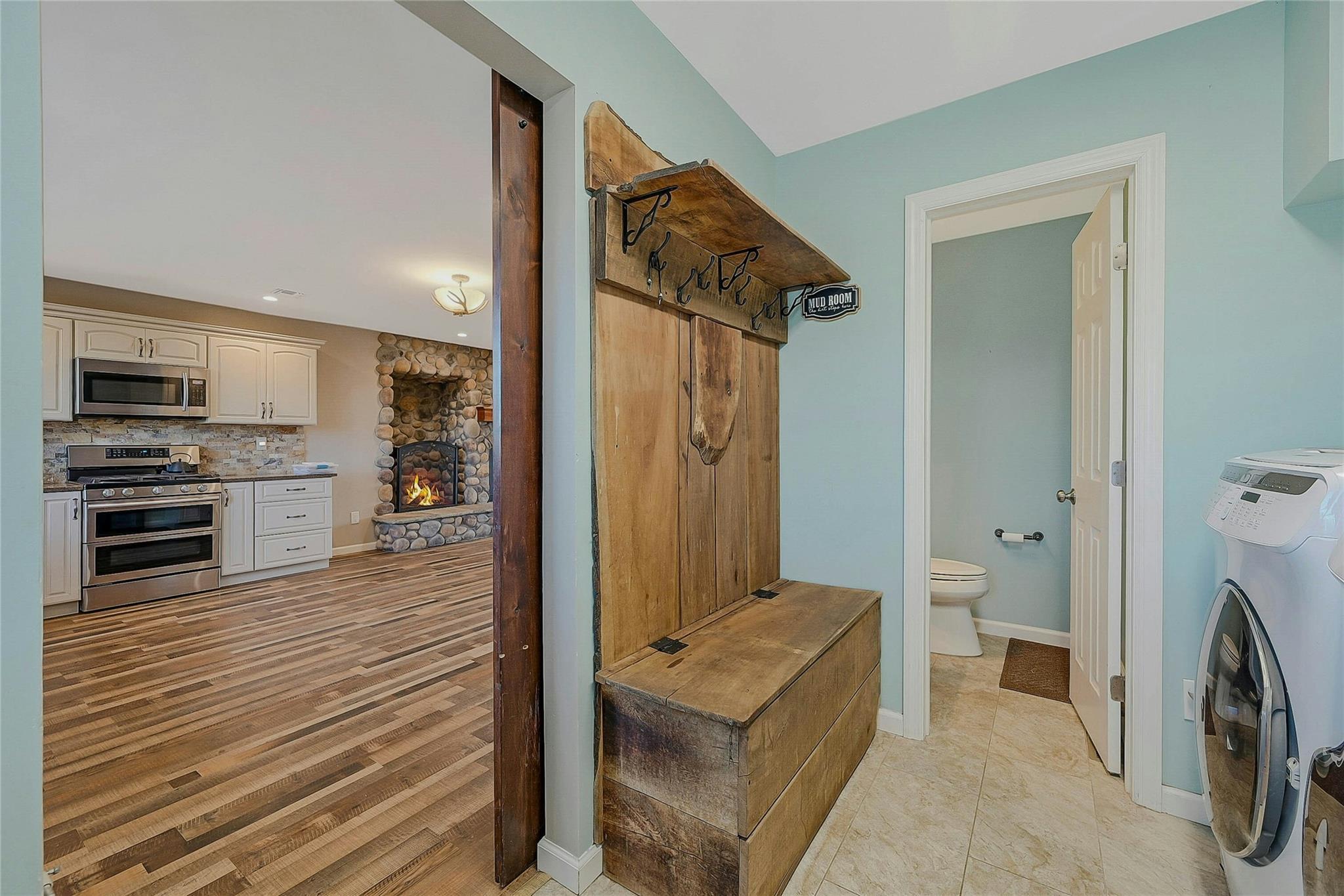 Single Family Main  Suffolk County, NY 11947, MLS-807915-16