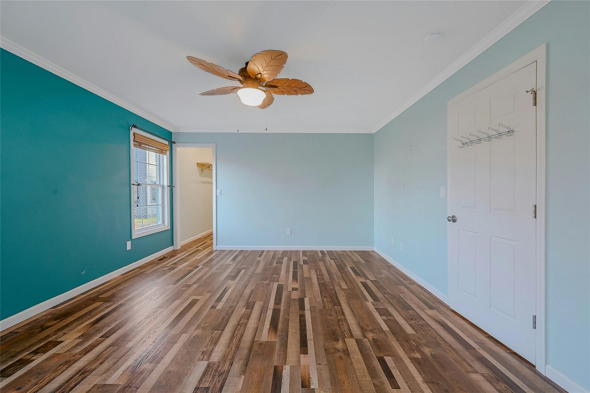 Single Family Main  Suffolk County, NY 11947, MLS-807915-18