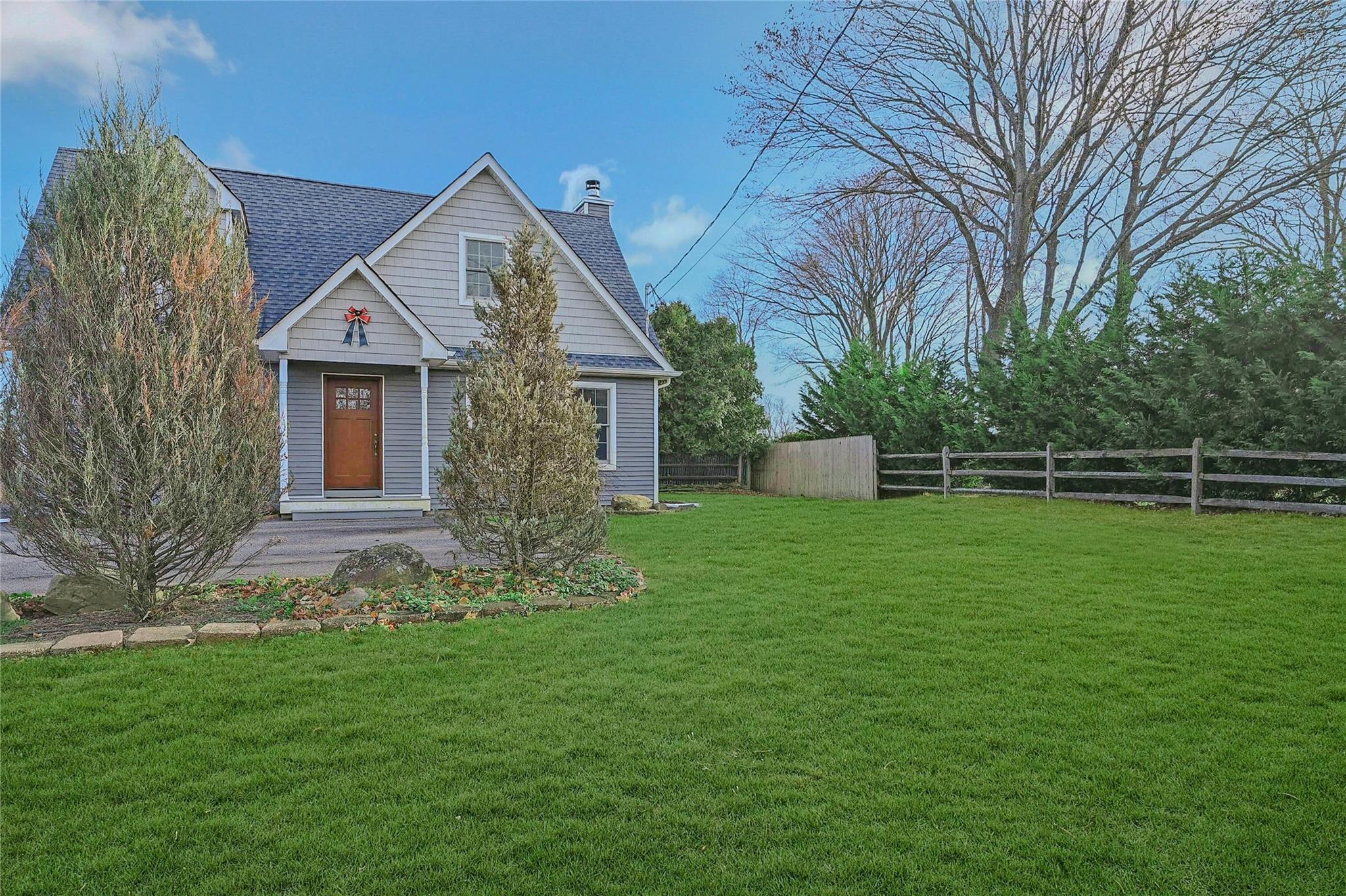 Single Family Main  Suffolk County, NY 11947, MLS-807915-2