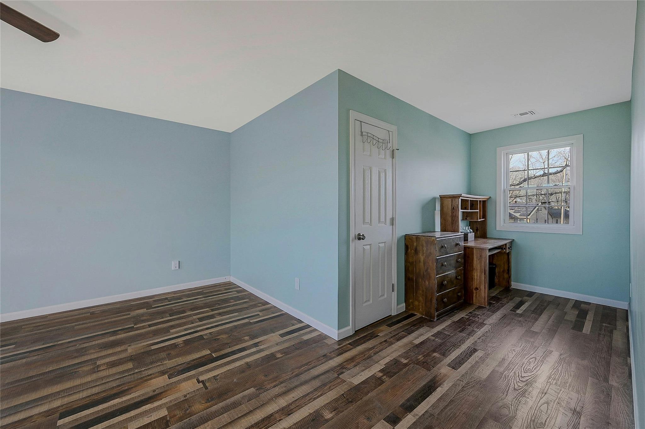 Single Family Main  Suffolk County, NY 11947, MLS-807915-24