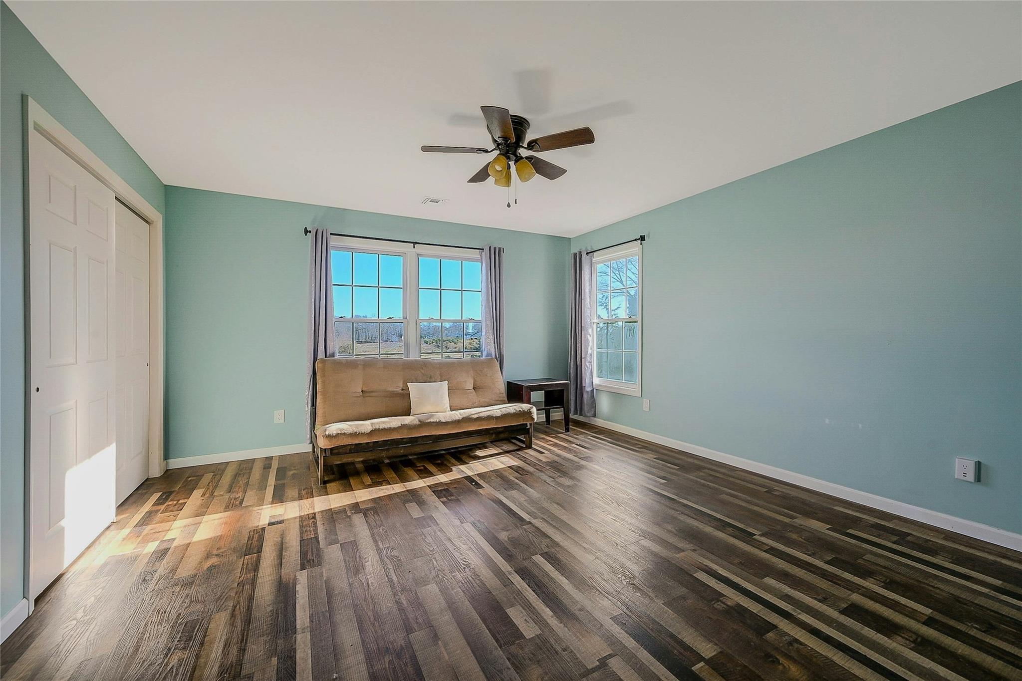 Single Family Main  Suffolk County, NY 11947, MLS-807915-25