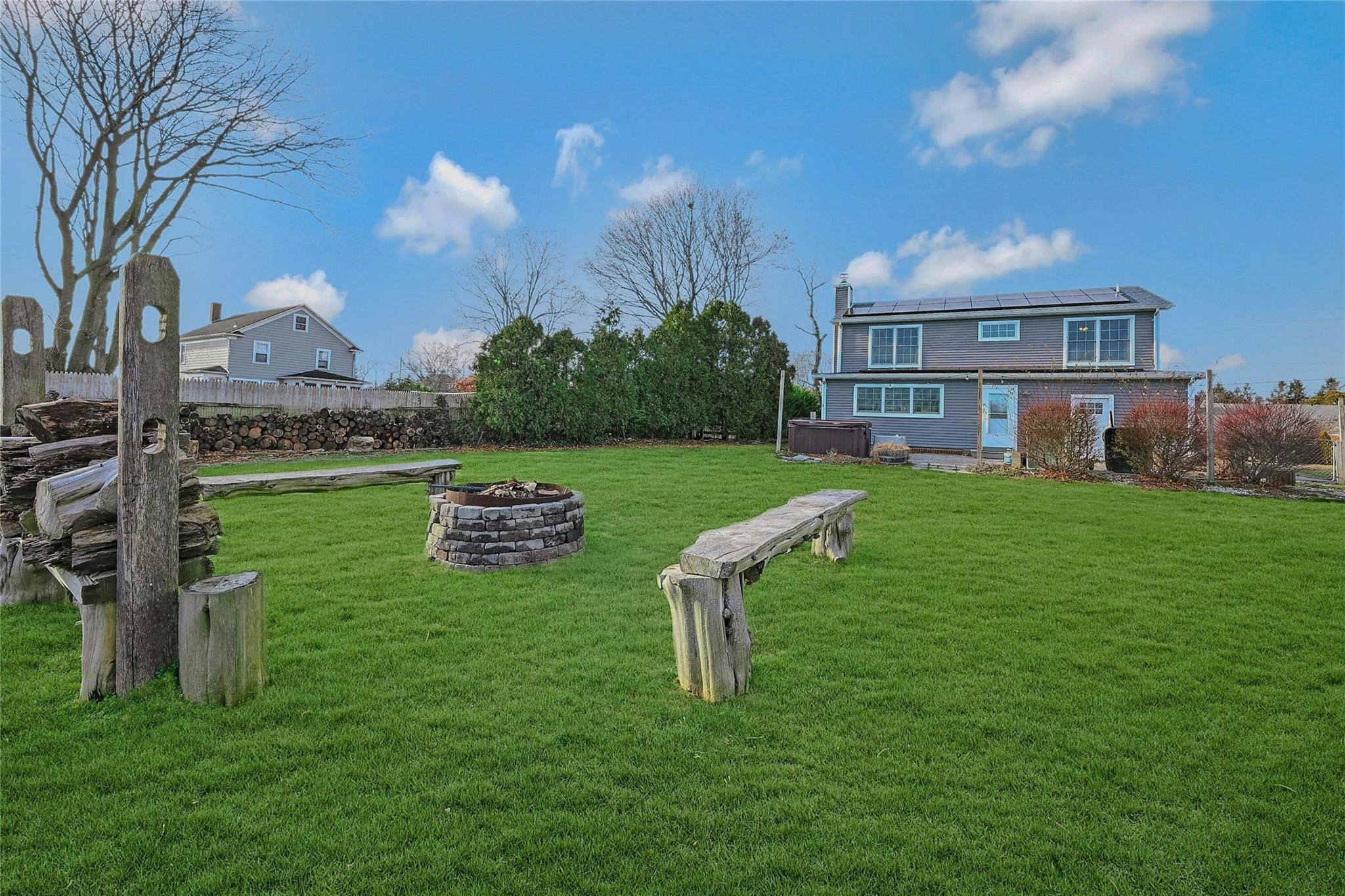 Single Family Main  Suffolk County, NY 11947, MLS-807915-32