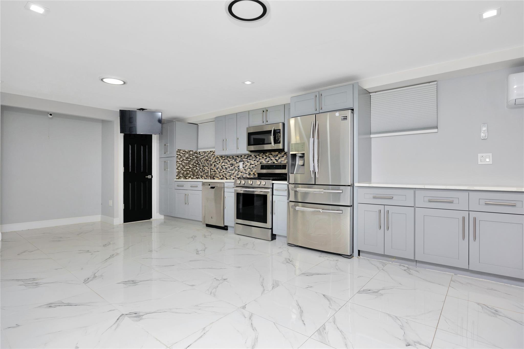 Single Family 134 Street  Queens, NY 11420, MLS-807950-21