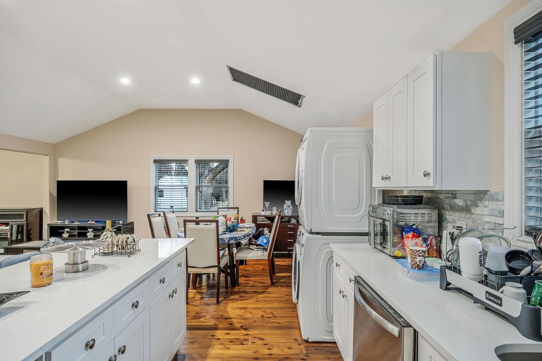 Single Family Cherry  Suffolk County, NY 11792, MLS-808058-28