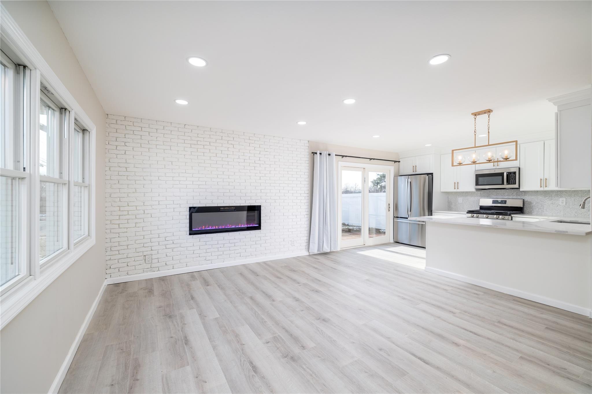 Single Family Little Neck  Nassau County, NY 11710, MLS-808181-4