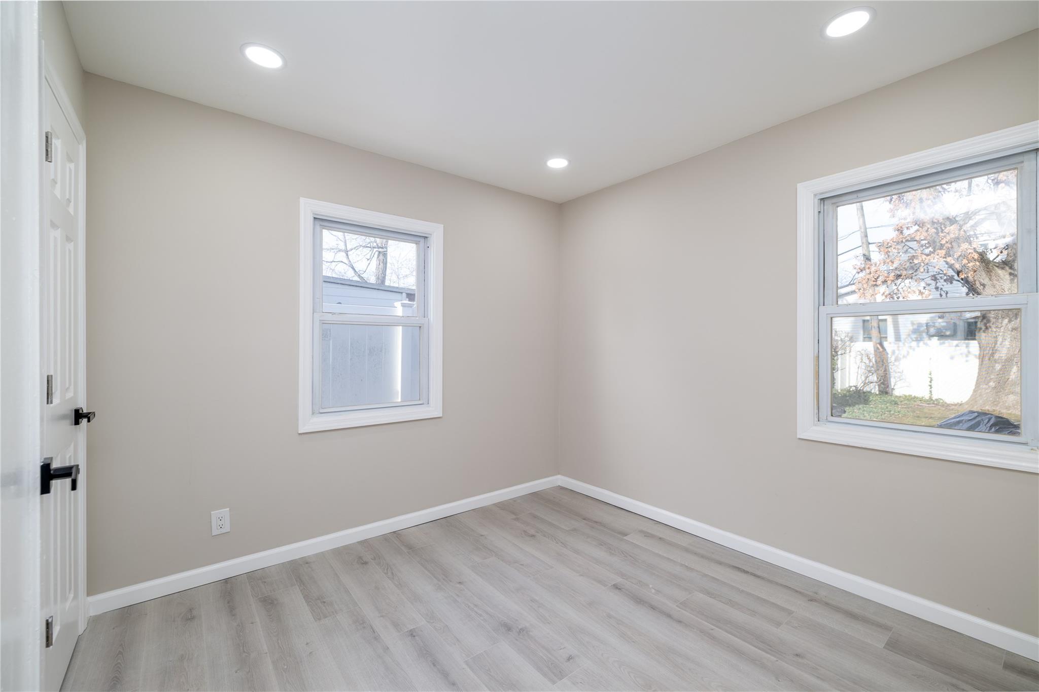 Single Family Little Neck  Nassau County, NY 11710, MLS-808181-9