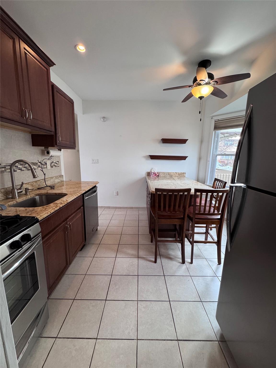 Apartment Waldorf  Nassau County, NY 11003, MLS-808273-6