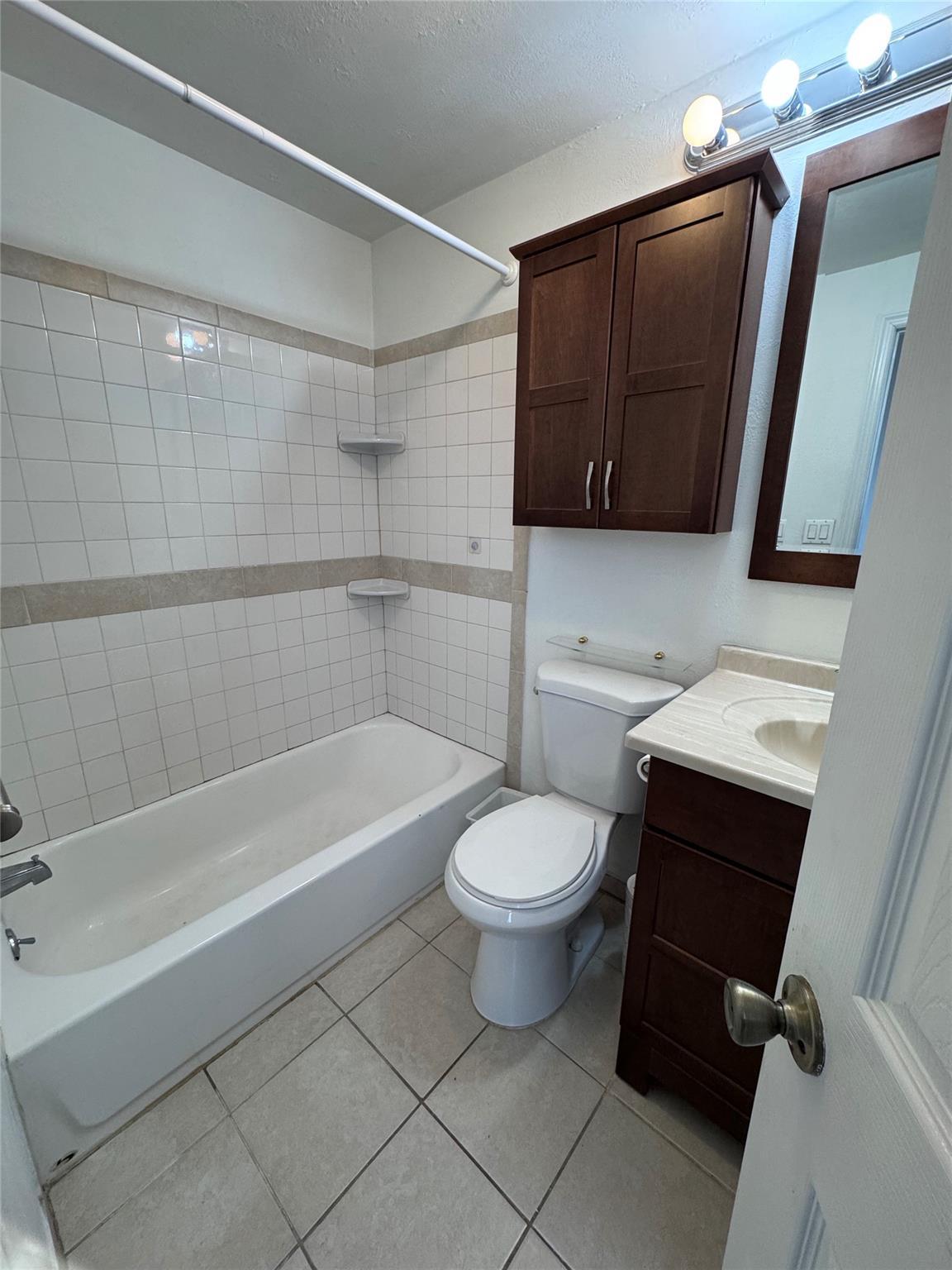 Apartment Waldorf  Nassau County, NY 11003, MLS-808273-7