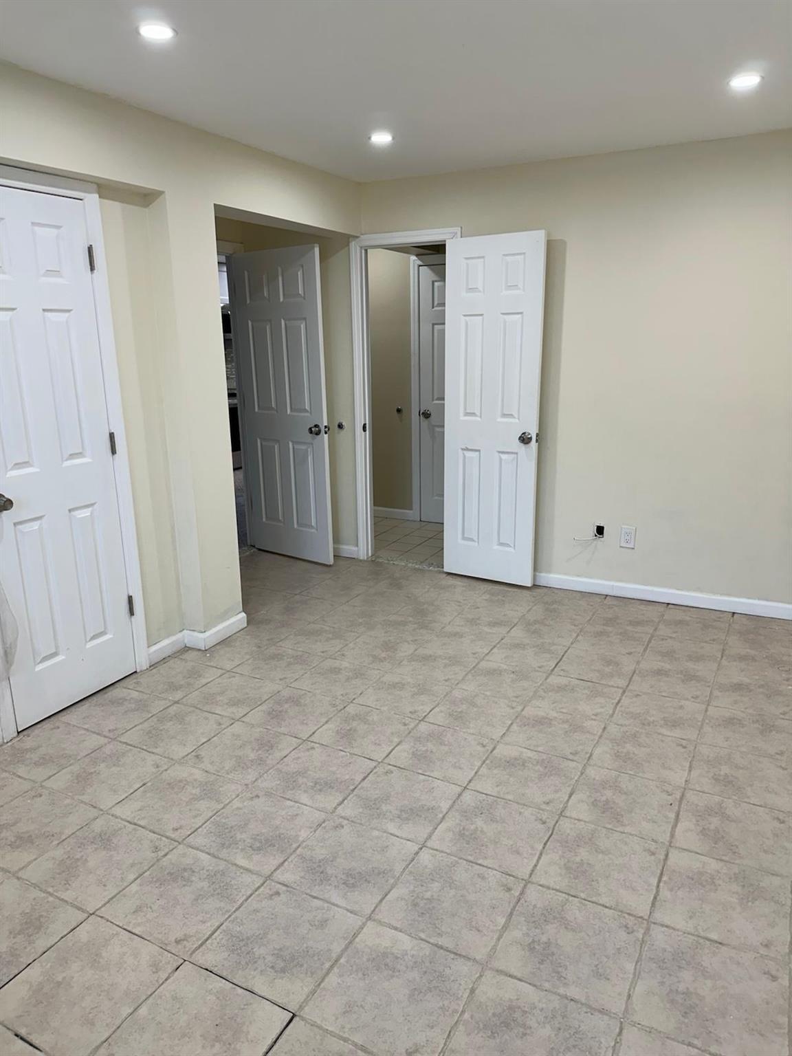 Apartment Wickham  Bronx, NY 10469, MLS-808343-6