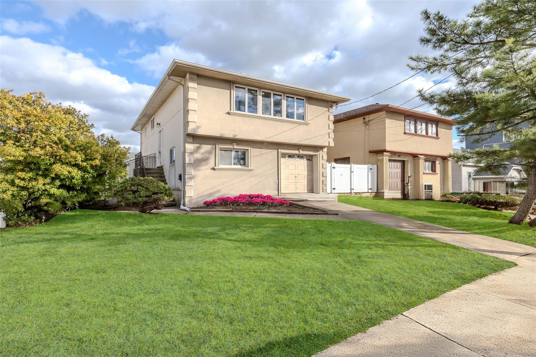 Single Family Long Beach  Nassau County, NY 11520, MLS-808396-2