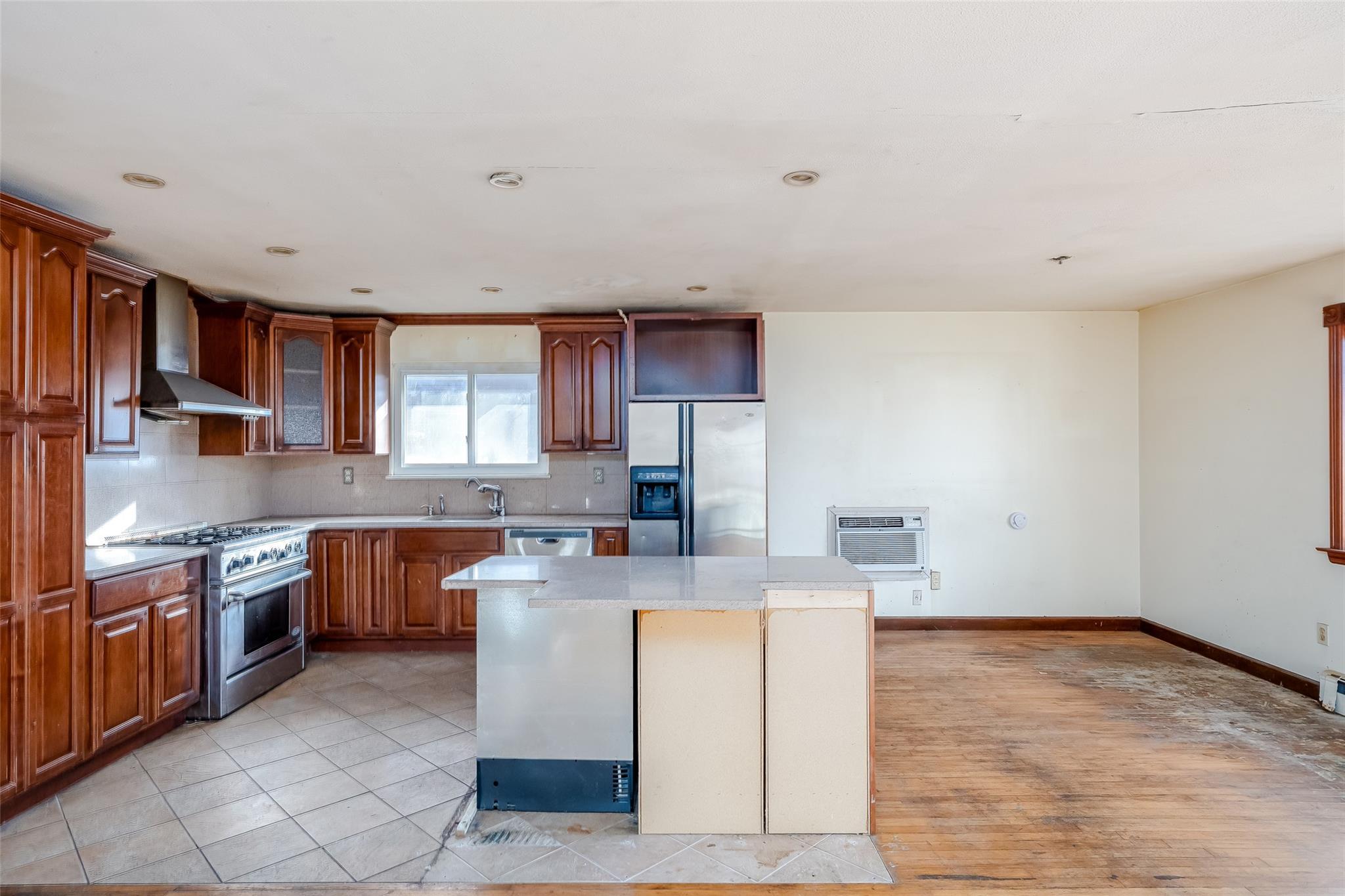 Single Family Long Beach  Nassau County, NY 11520, MLS-808396-9