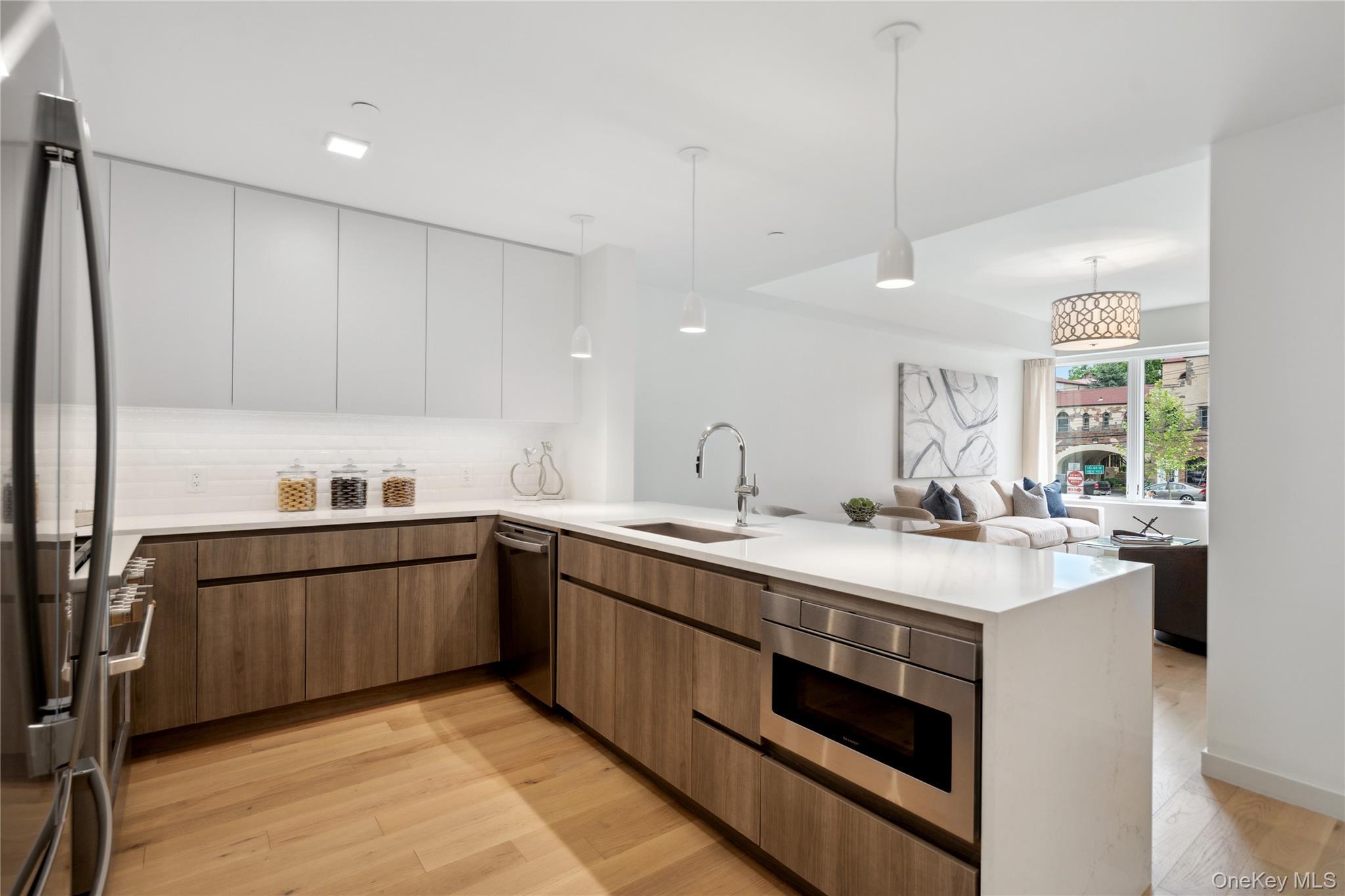 Condo Middle Neck  Nassau County, NY 11021, MLS-808510-28