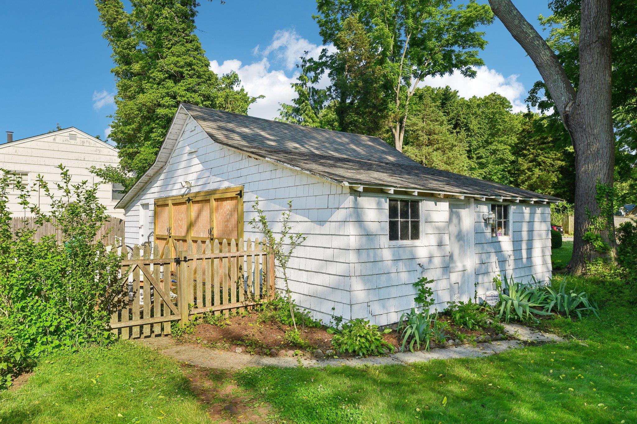 Single Family Shore  Suffolk County, NY 11733, MLS-808906-22