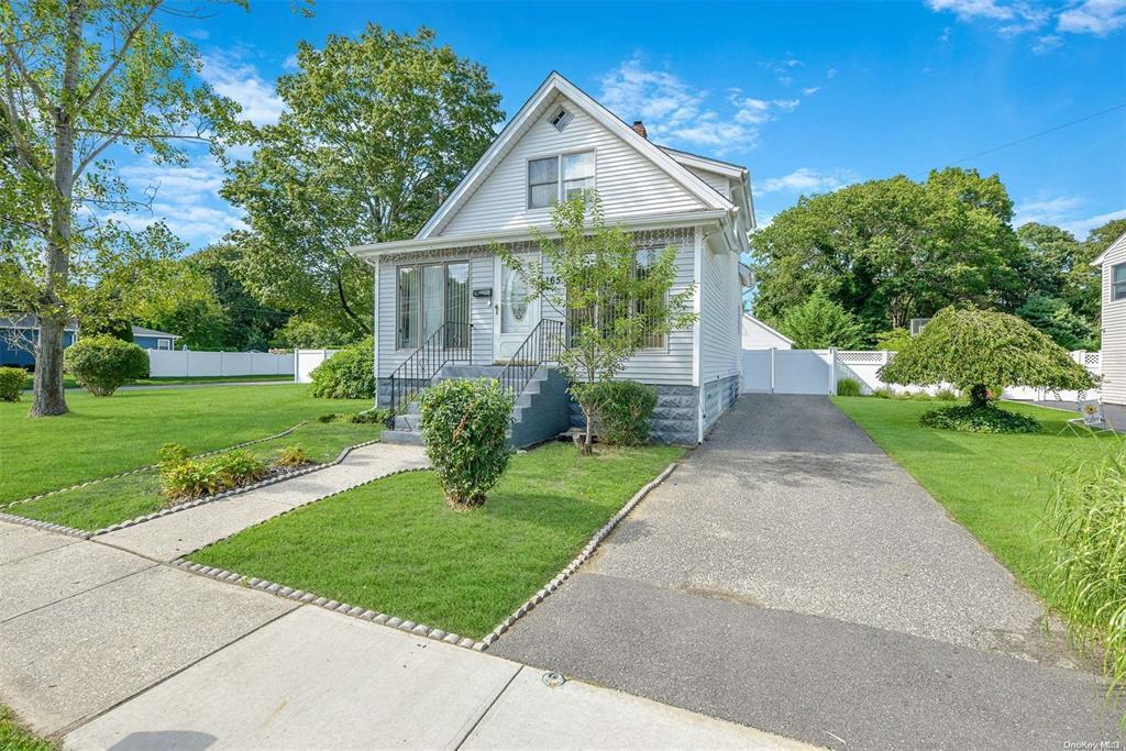 Single Family Barton  Suffolk County, NY 11772, MLS-808939-3