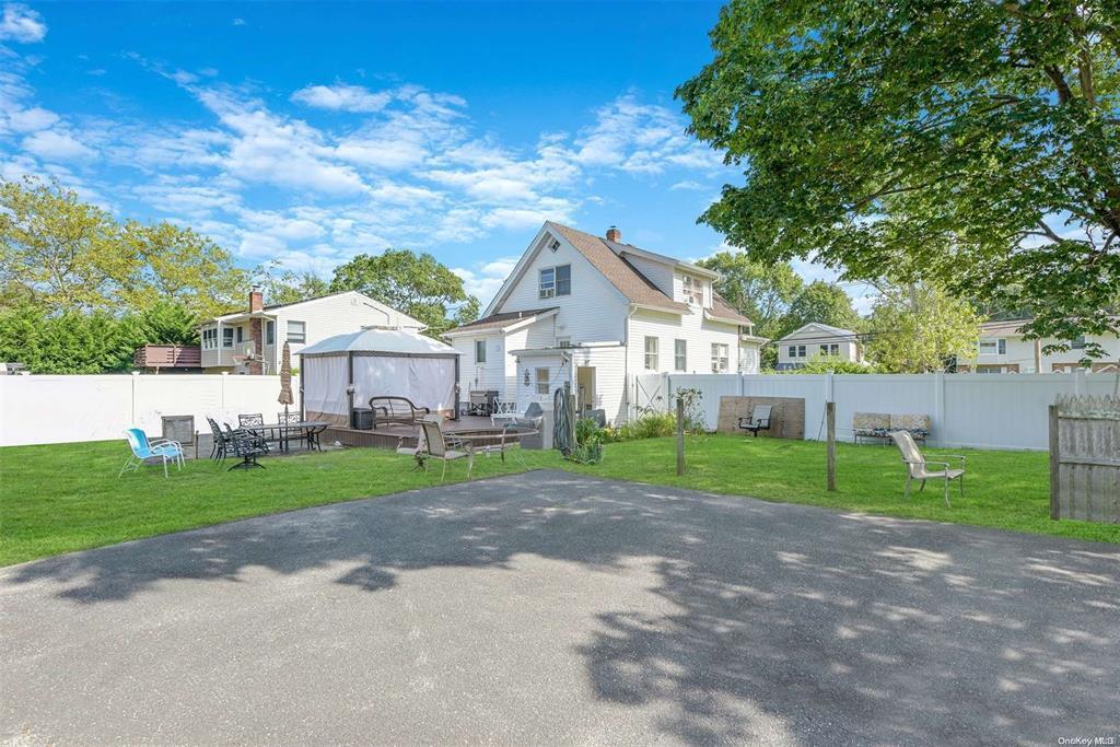 Single Family Barton  Suffolk County, NY 11772, MLS-808939-5