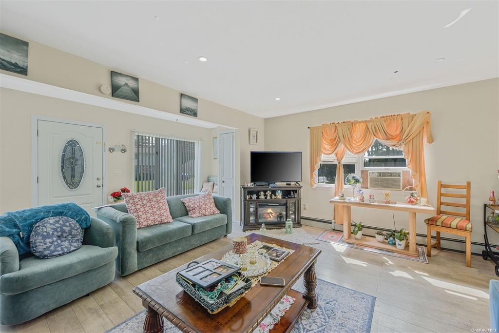 Single Family Barton  Suffolk County, NY 11772, MLS-808939-9