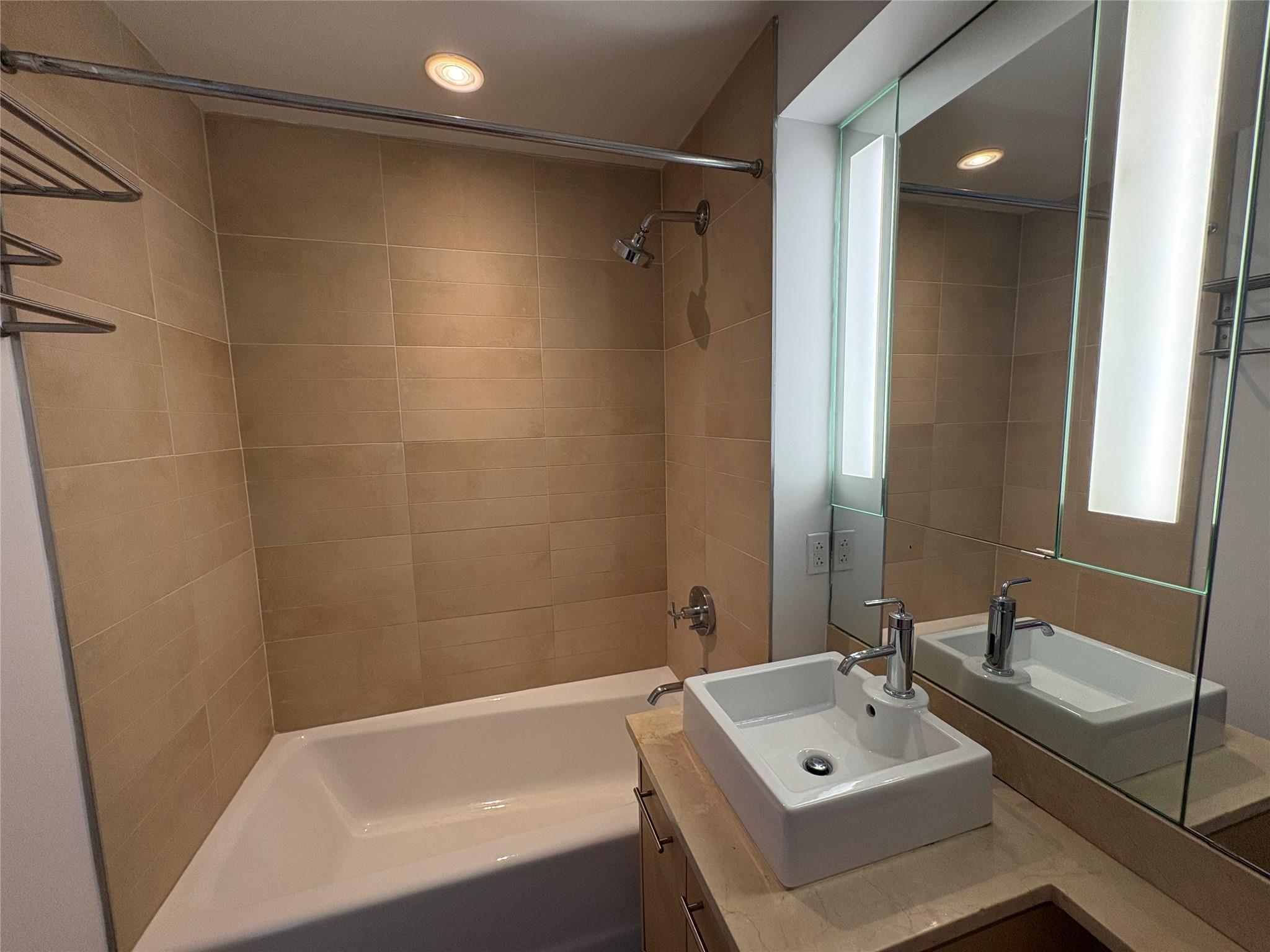 Apartment Gold  Brooklyn, NY 11201, MLS-809023-14