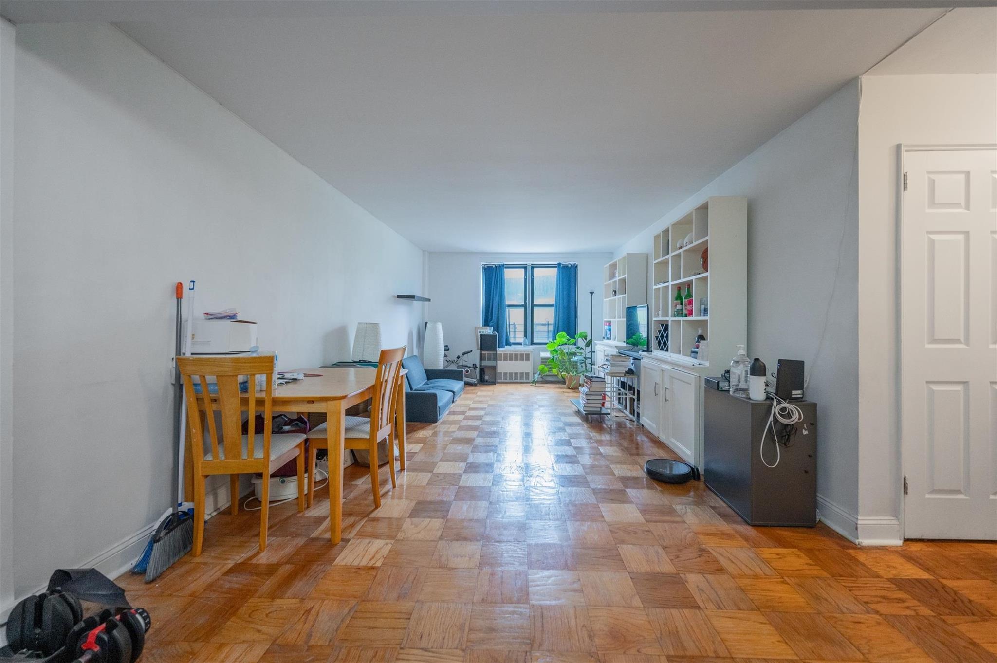 Condo Leverich  Queens, NY 11372, MLS-809185-3
