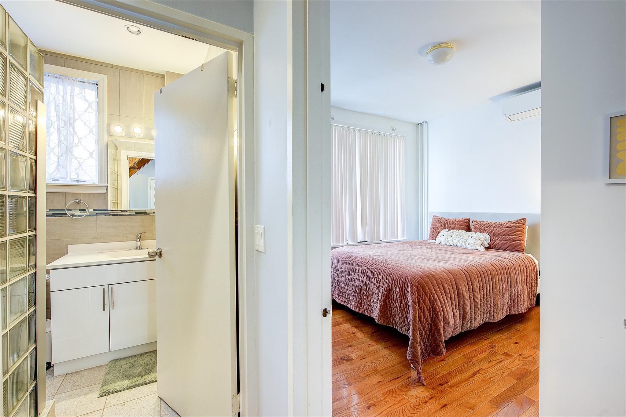 Single Family 41 Street  Queens, NY 11103, MLS-809191-30