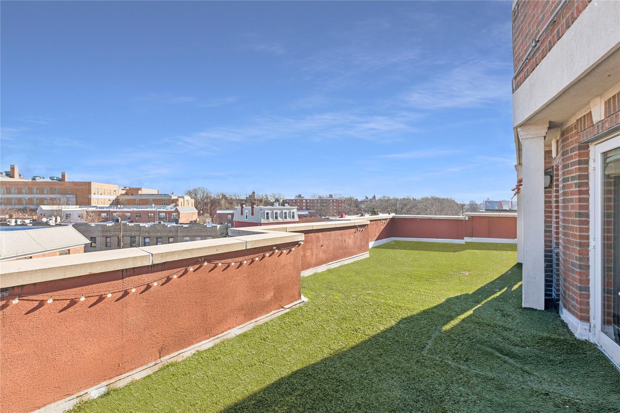 Commercial Sale Newtown  Queens, NY 11103, MLS-809204-35