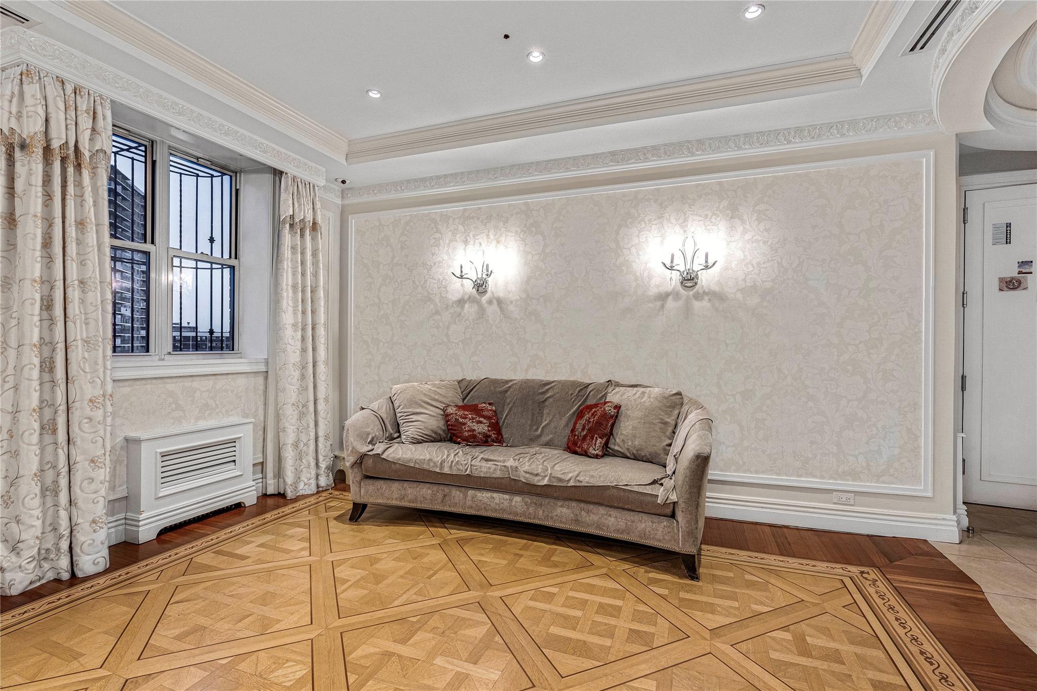 Condo Wallabout St #penthouse  Brooklyn, NY 11206-4317, MLS-809243-11