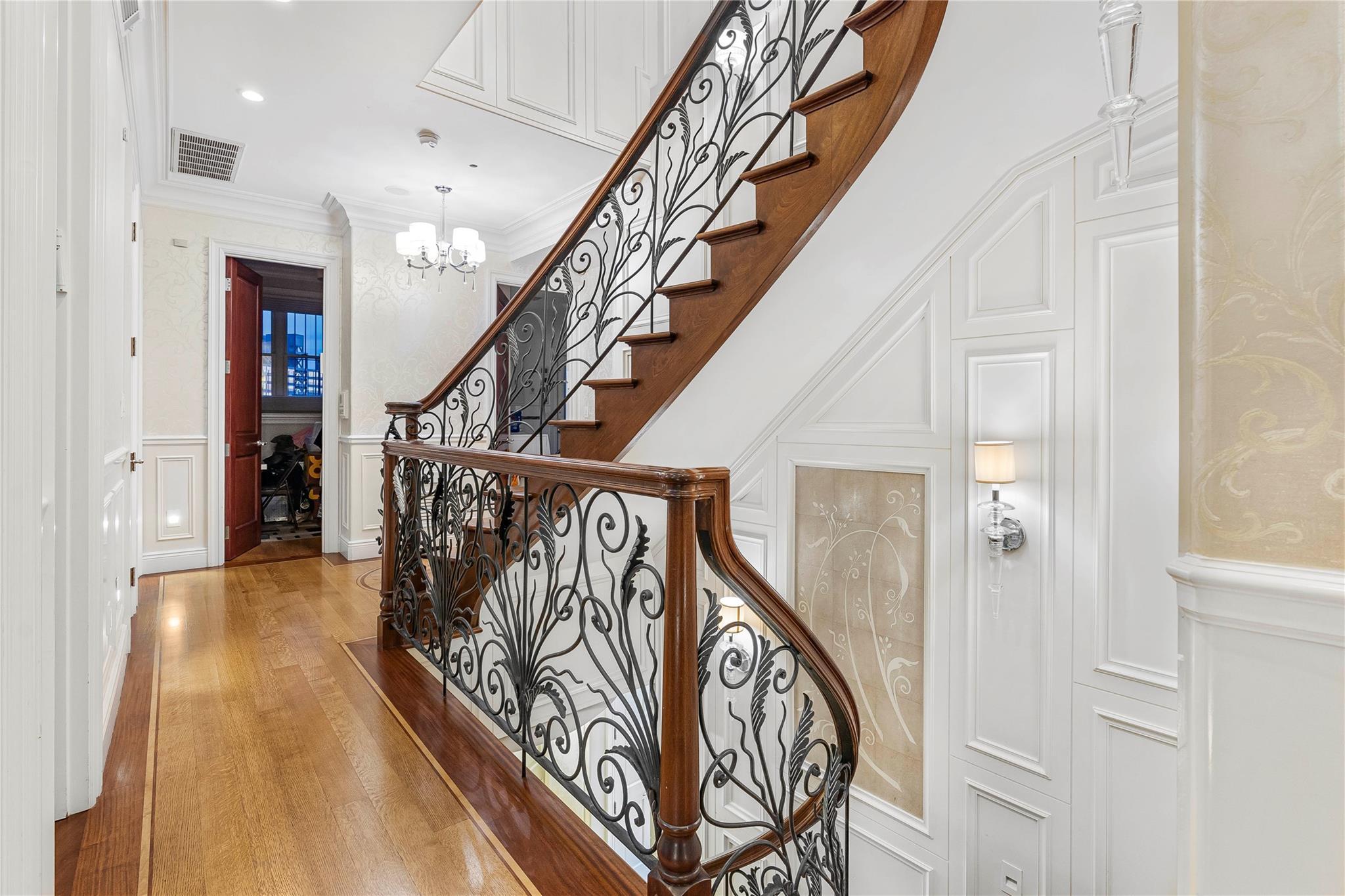 Condo Wallabout St #penthouse  Brooklyn, NY 11206-4317, MLS-809243-15