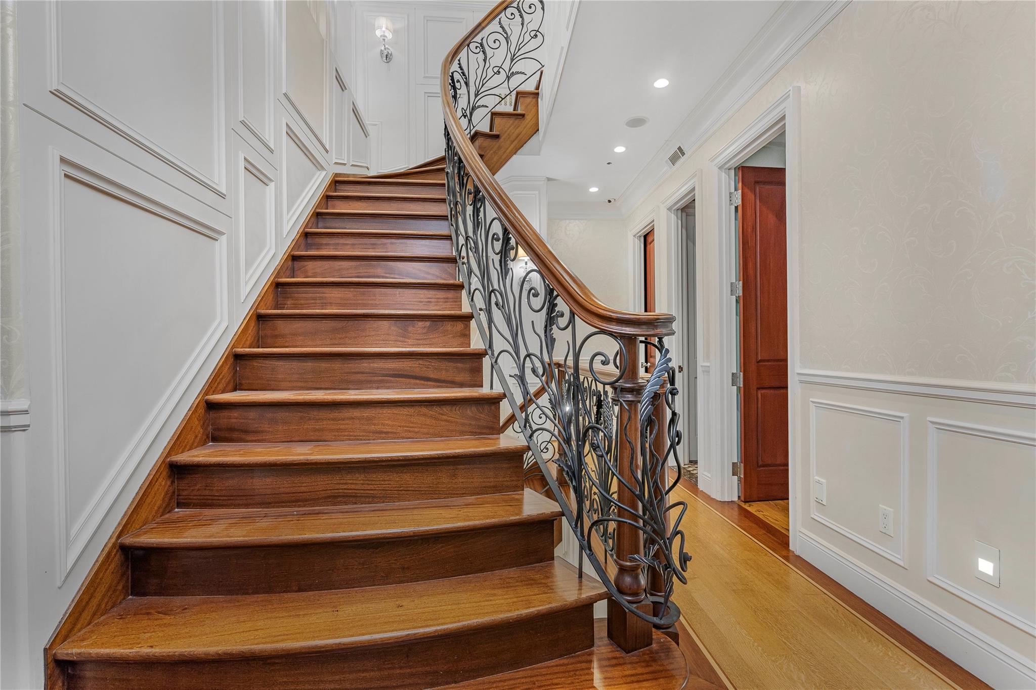 Condo Wallabout St #penthouse  Brooklyn, NY 11206-4317, MLS-809243-27