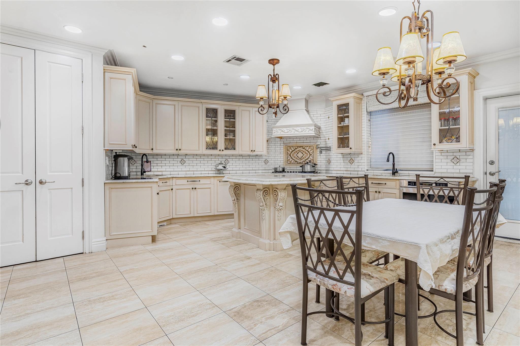 Condo Wallabout St #penthouse  Brooklyn, NY 11206-4317, MLS-809243-3