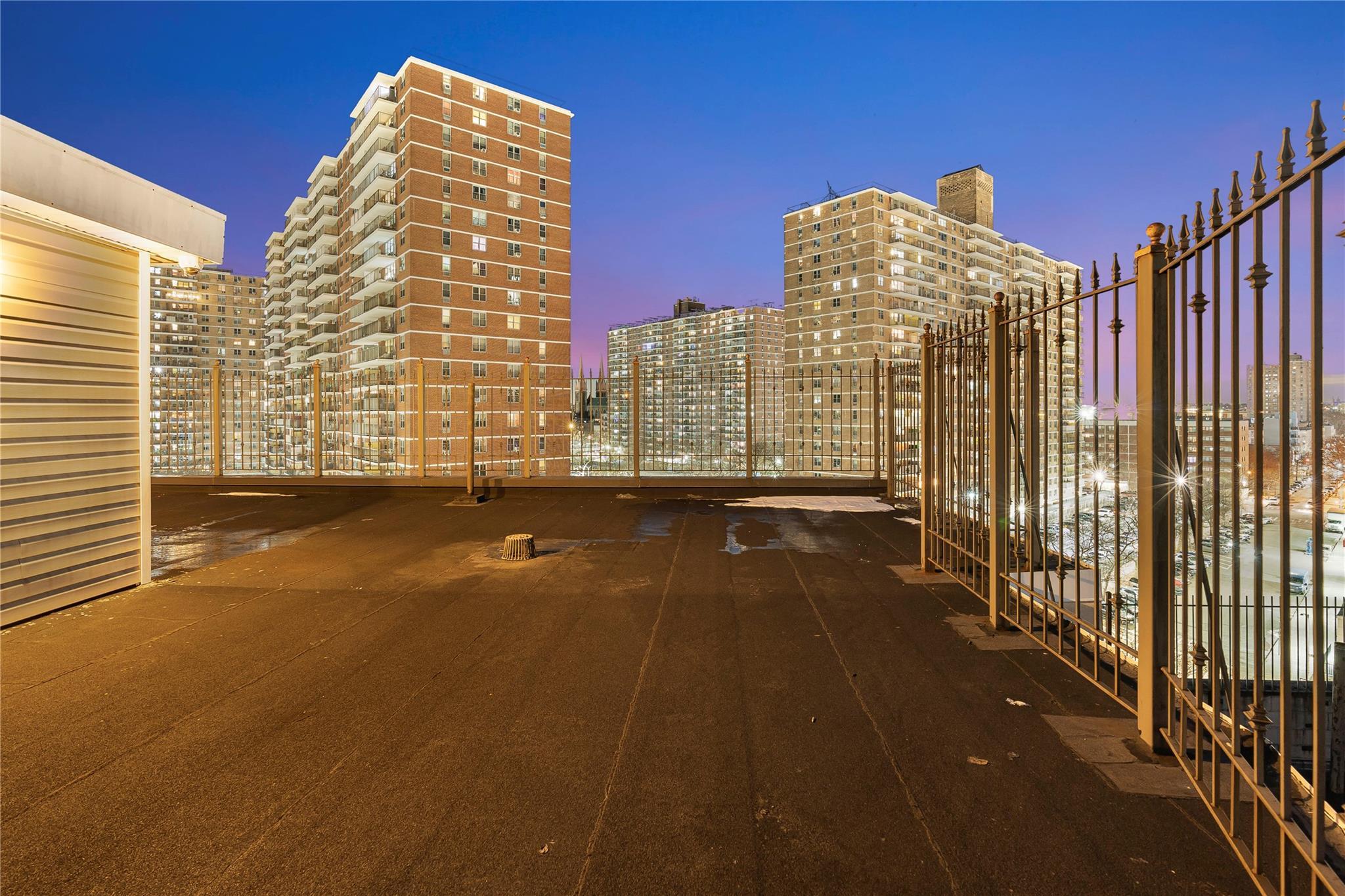 Condo Wallabout St #penthouse  Brooklyn, NY 11206-4317, MLS-809243-34