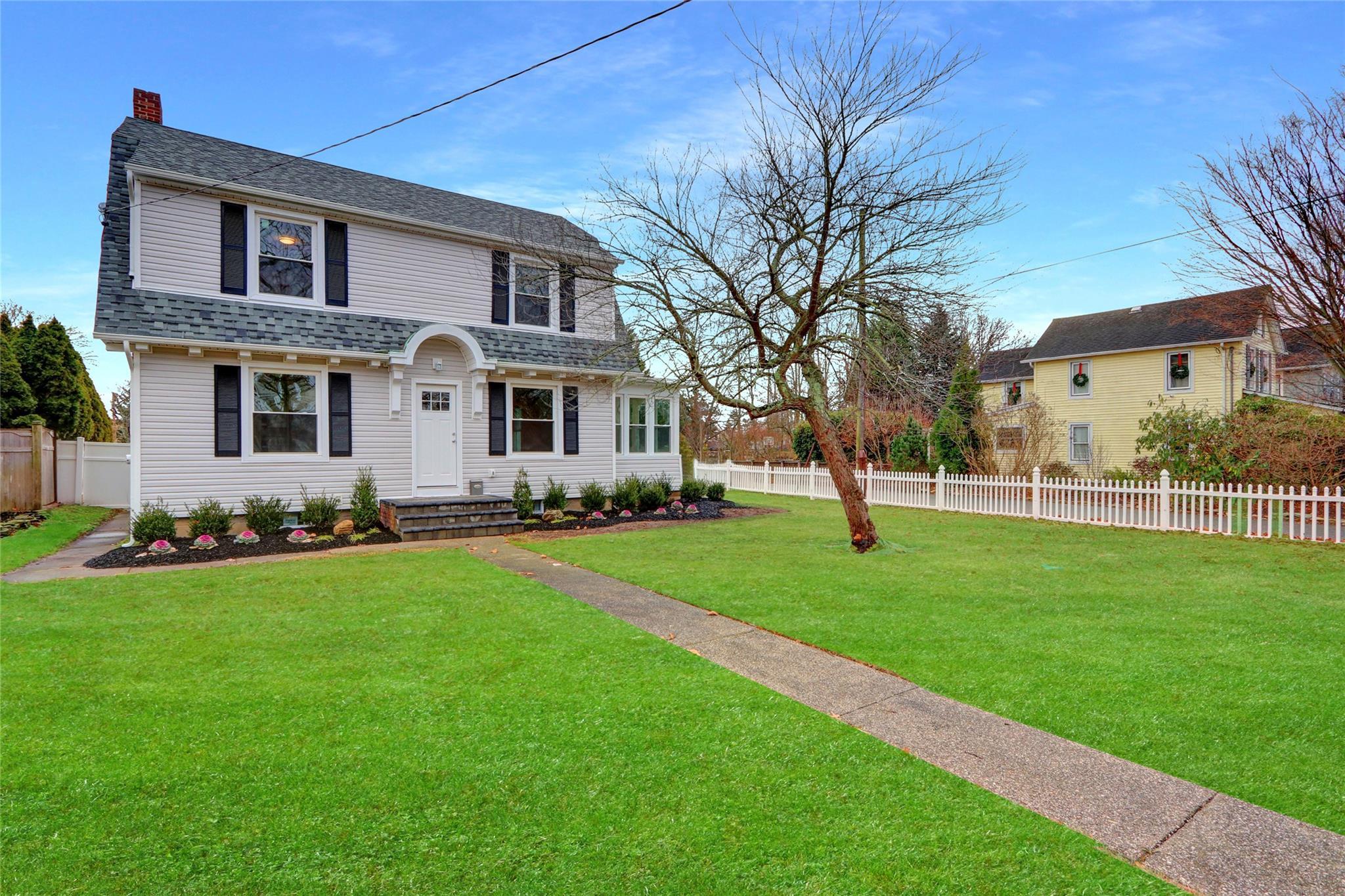 Single Family Jayne  Suffolk County, NY 11772, MLS-809264-2